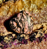 Mini Rhodonite Crystal Heart Carving 🩷🖤🩷