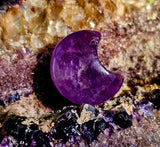 Mini Chevron Amethyst Crystal Crescent Moon Carving 🌙🌘🌛