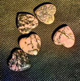 Rhodonite Crystal Mini Heart 🩷✨🖤