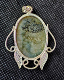 Labradorite Silver Plated Crystal Pendant ✨🩶💚📿