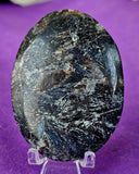 LG. Arfvedsonite aka Fireworks Stone w/Garnet Crystal Palmstone 🖤🎇🎆❤️
