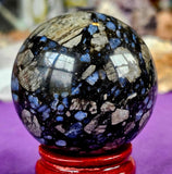 Que Sera Crystal Sphere 🖤✨🔮💙