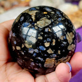 Que Sera Crystal Sphere 🖤✨🔮💙