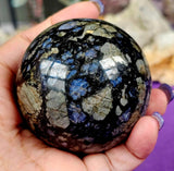 Que Sera Crystal Sphere 🖤✨🔮💙