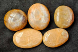 Peach Moonstone Crystal Palmstone 🩷✨🍑