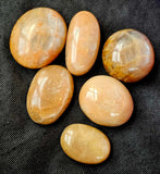 Peach Moonstone Crystal Palmstone 🩷✨🍑
