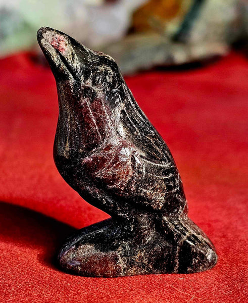 Arfvedsonite aka Fireworks Stone w/Garnet Crystal Raven Carving ❤️🐦‍⬛🖤🎆