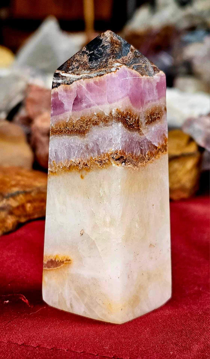 Pretty rocks! 🪨💗🌸 – Erika's Classy Crystals