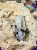 LG. Rainbow Moonstone Crystal Palmstone ✨ 🤩 💎 💙🌈