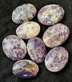 Unicorn Stone Crystal Palmstone 💜🦄🩷