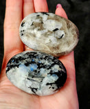 LG. Rainbow Moonstone Crystal Palmstone ✨ 🤩 💎 💙🌈