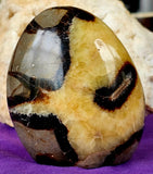 UV Reactive Septarian Crystal Freeform w/Druzies 💛✨🤩🤯🖤💎