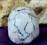 Howlite Crystal Skull 🩶💀🤍