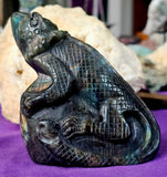 LG. Rainbow Flash Labradorite Crystal Lizard Basking on Rock Carving #2 🦎🩶🌈🪨✨🤩