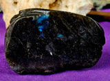 LG. Rainbow Flash Labradorite Crystal Lizard Basking on Rock Carving #2 🦎🩶🌈🪨✨🤩
