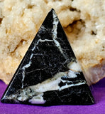 MD. Zebra Jasper Crystal Pyramid 🖤 ✨ 🦓🤍