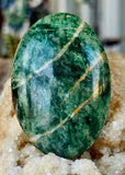 LG. Green & Yellow Jasper Crystal Palmstone 💚🍏💛✨
